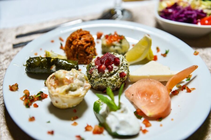 Istanbul: Bosphorus Dinner Cruise w/ Drinks & Entertainment - Who will enjoy this evening most
