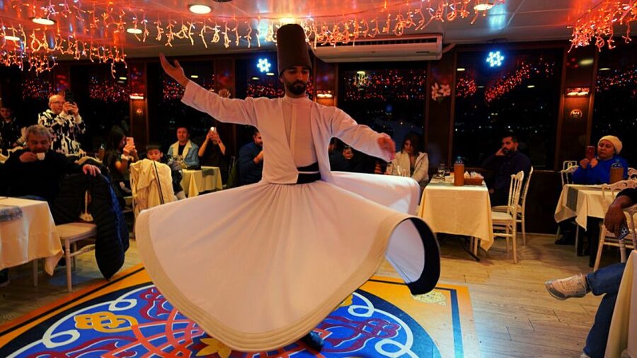 Istanbul: Bosphorus Dinner Cruise with Drinks & Turkish Show - The Turkish show, from dervishes to folk dancing