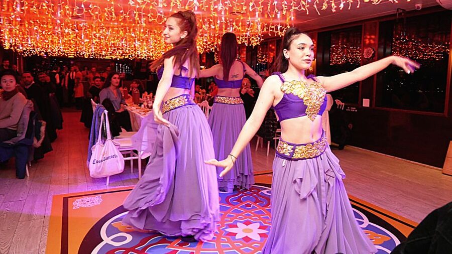 Istanbul: Bosphorus Dinner Cruise with Drinks & Turkish Show - Bridges, music, and the late-night portion