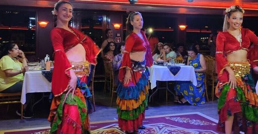 Istanbul: Bosphorus Dinner Cruise with Private Table & Show - Practical tips for a smoother evening