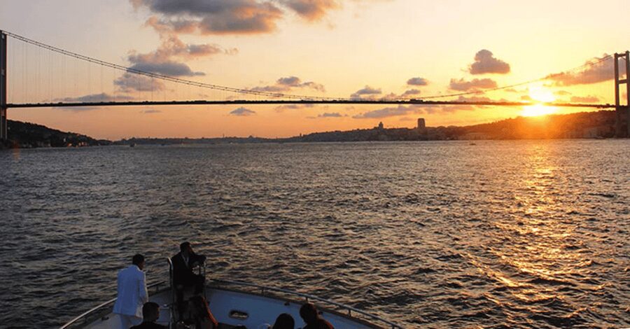 Istanbul: Bosphorus Dinner Cruise with Private Table & Show - Is $47 a fair price?