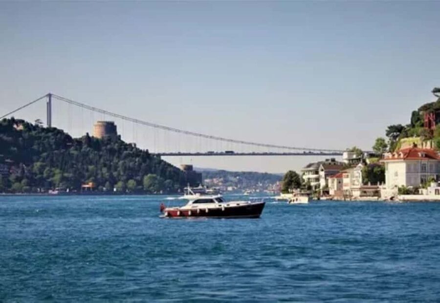 Istanbul Bosphorus Dinner Cruise with Turkish Night - The daytime pirate boat with lunch and entertainment