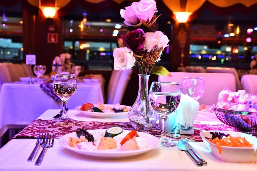 Istanbul: Bosphorus Dinner Cruise with Turkish Night Show - Should you book the Bosphorus dinner cruise?