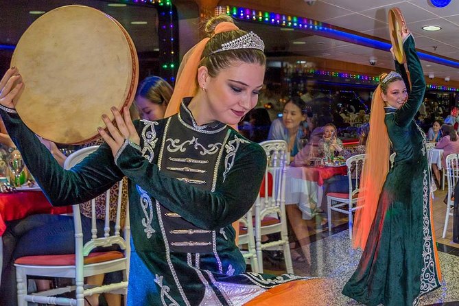 Istanbul Bosphorus Dinner Cruise with Turkish Show - What the 4.4 rating means for you