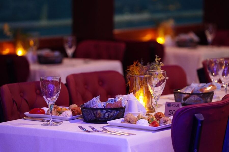 Istanbul: Dinner Cruise and Entertainment with Private Table - Beylerbeyi Palace and the Asian shore