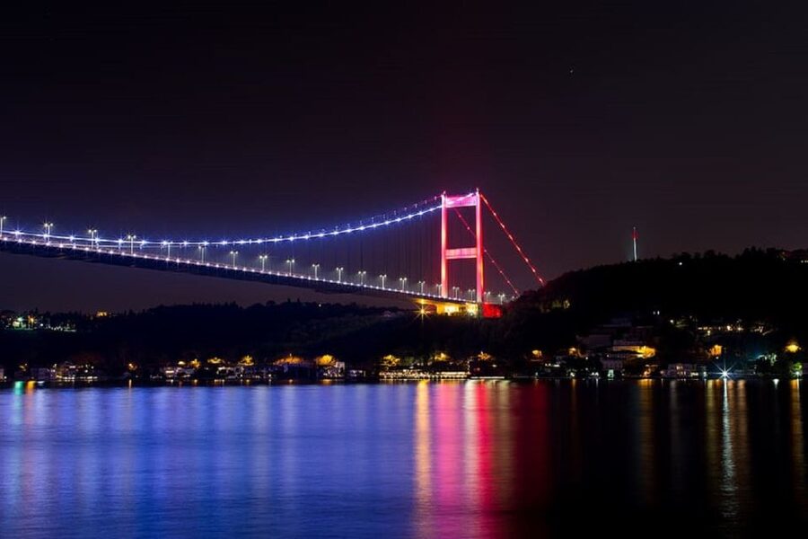 Istanbul: Dinner Cruise on the Bosphorus - Why a Bosphorus night cruise works so well in Istanbul