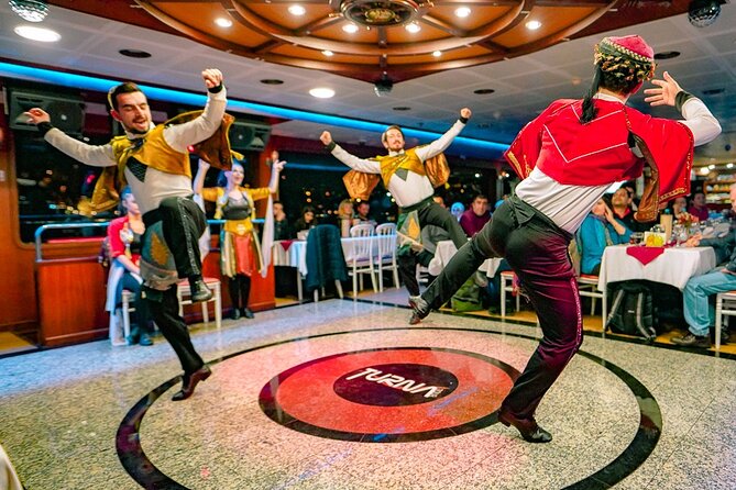 ISTANBUL: Dinner Cruise On The Bosphorus with Turkish night show - Dinner, drinks, and the real value of the meal