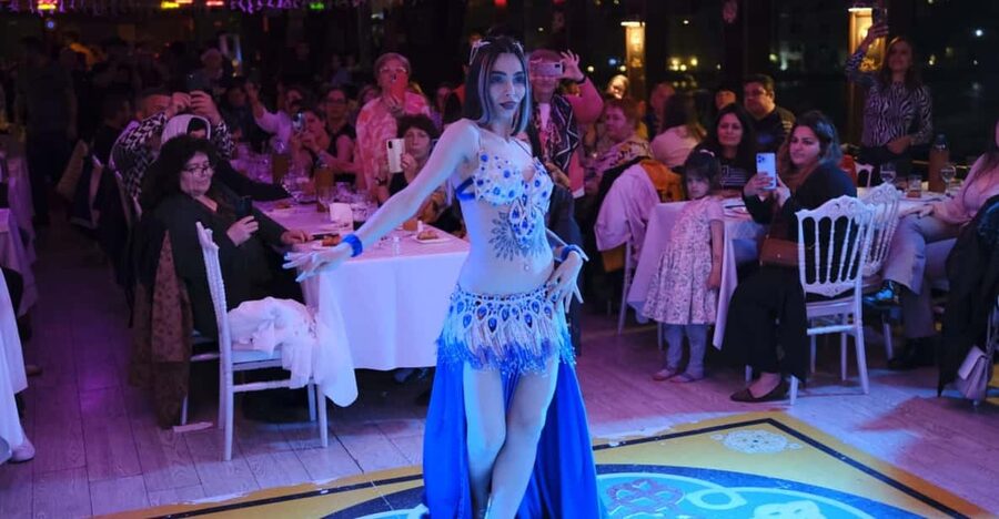 Istanbul: Dinner Cruise with Hotel Pickup & Optional Drinks - Dinner: Turkish starters and four main-course choices