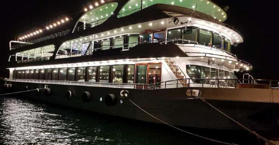 Istanbul: Pasha Istanbul Dinner Cruise - Folk dancing from Anatolia and belly dancing