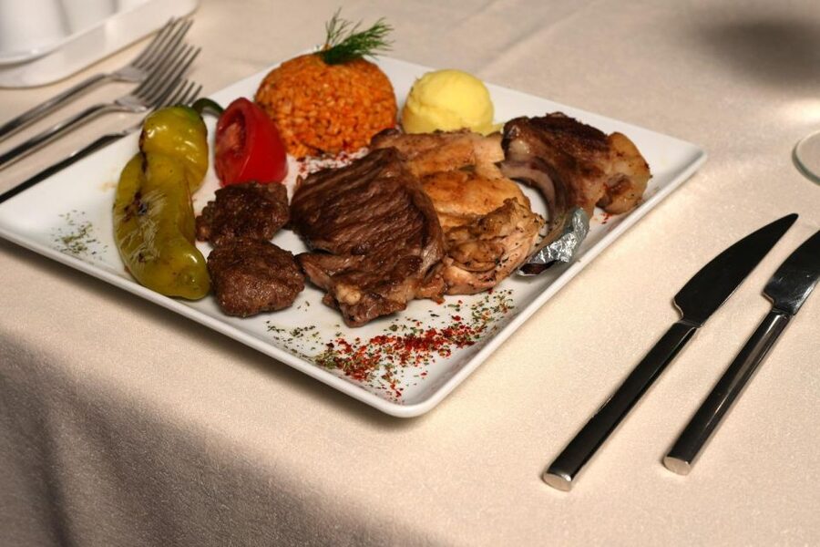 Istanbul: Pasha Istanbul Dinner Cruise - Seating matters more than you might expect