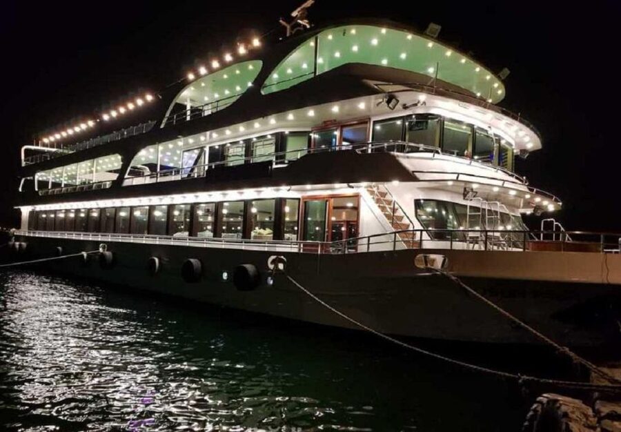 Istanbul: Pasha Istanbul Dinner Cruise - Hotel pickup from Istanbul’s European side
