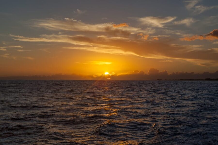 Kauai: Napali Sunset Dinner Cruise - What $247 buys you