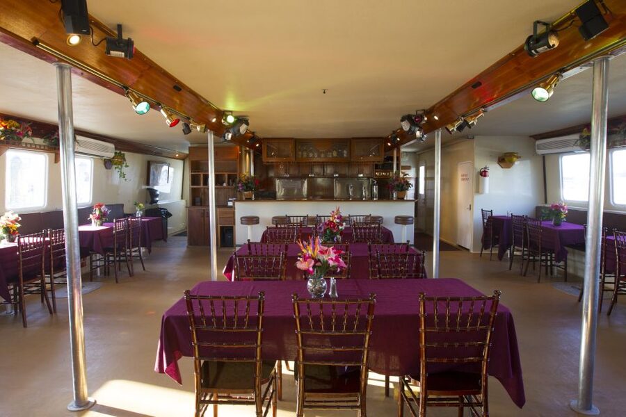 Key West: Sunset Dinner Cruise with Open Bar & Live Music - Seating, comfort, and accessibility concerns