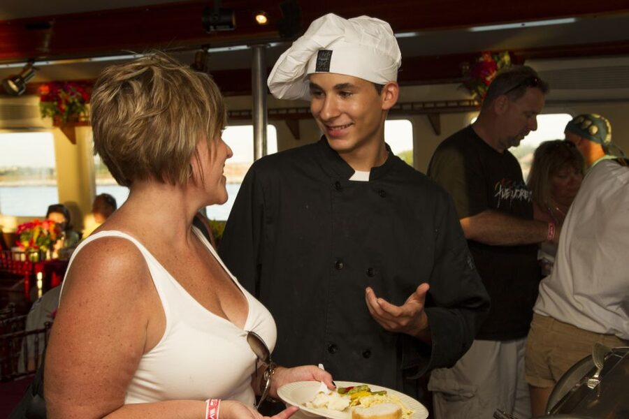 Key West: Sunset Dinner Cruise with Open Bar & Live Music - Boarding at 201 William Street