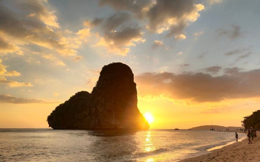 Krabi: Seven Islands Snorkel Cruise with Dinner - Ko Poda and the best stretch of beach time