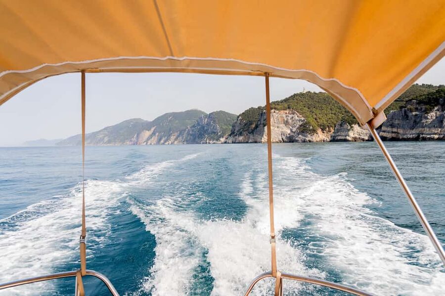 La Spezia. Sunset Aperitif and Dinner on the Boat - Portovenere at sunset