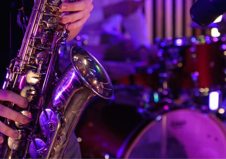 Lisbon: Tagus River Dinner Cruise with Live Jazz - What you eat during the three-hour sailing