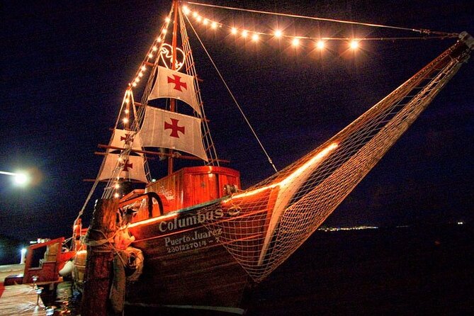 Live a Romantic Night Cruise Dinner at COLUMBUS (open bar included) - Hotel transfers and meeting-point details