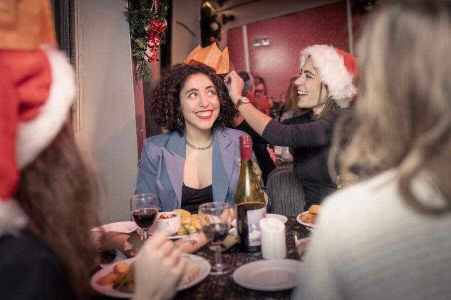 London: Christmas Party Dinner Cruise - Should you book the London Christmas Party Dinner Cruise?