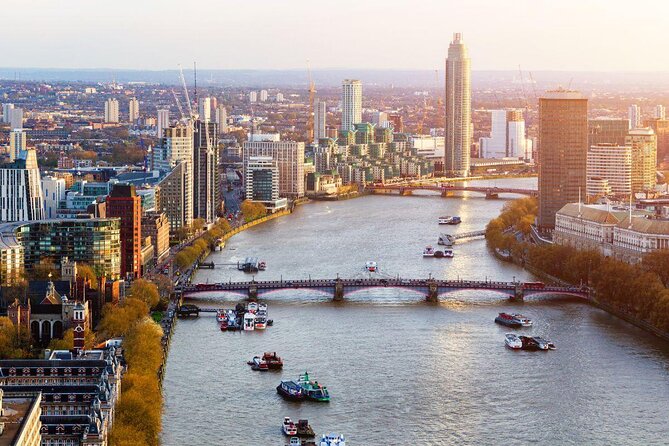 London Dinner Cruise on the Thames River - Key points at a glance