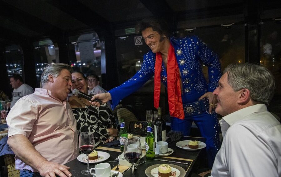 London: Dinner Cruise with Elvis Tribute on the Thames River - Who will enjoy this cruise most?