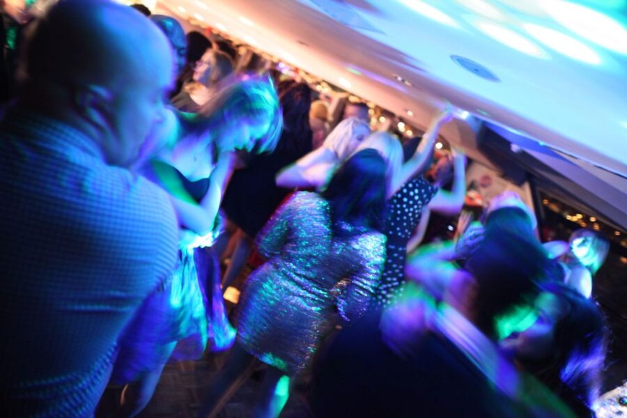 London: Festive New Year’s Eve 4-Course Dinner Cruise - Practical verdict on the onboard celebration