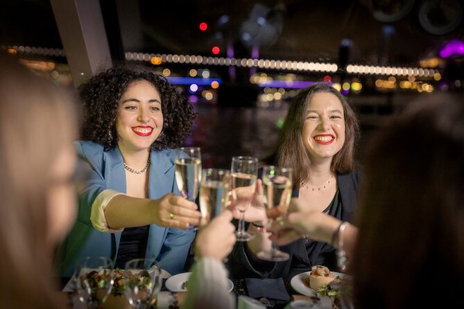 London New Year's Eve Dinner Cruise - What the evening is really offering