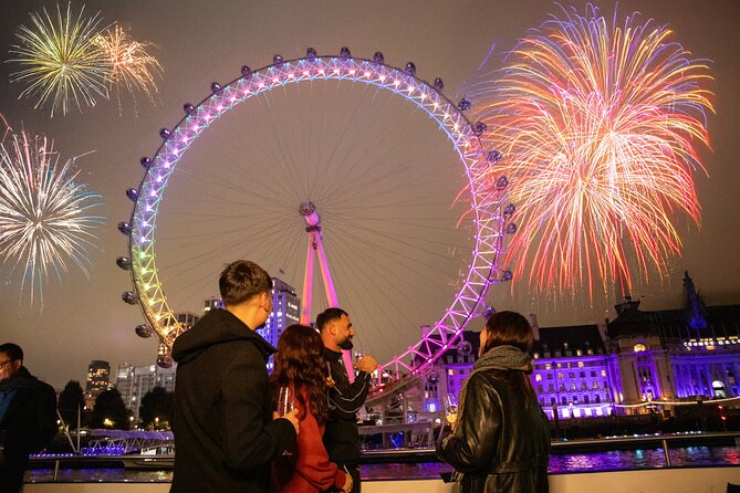 London New Year's Eve Dinner Cruise - Canary Wharf and the run toward Greenwich