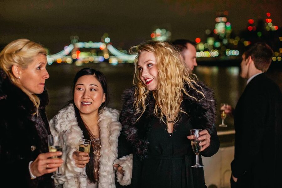 London: River Thames Dinner Cruise - Live Singing and Dancing After Dinner