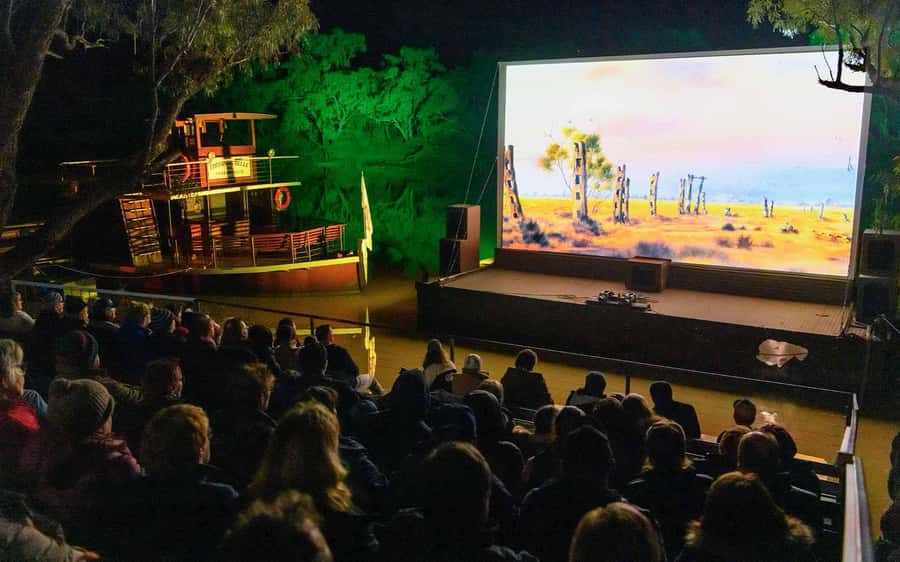 Longreach: Sunset Paddlewheeler Cruise, Show and Dinner - Bush poetry, stories and the people behind the show