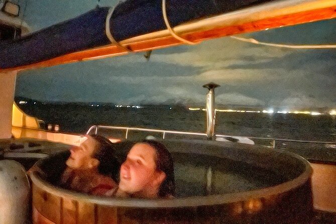 Luxury Northern Lights Yacht Cruise with Hot Tub from Tromsø - What the yacht feels like in bad weather