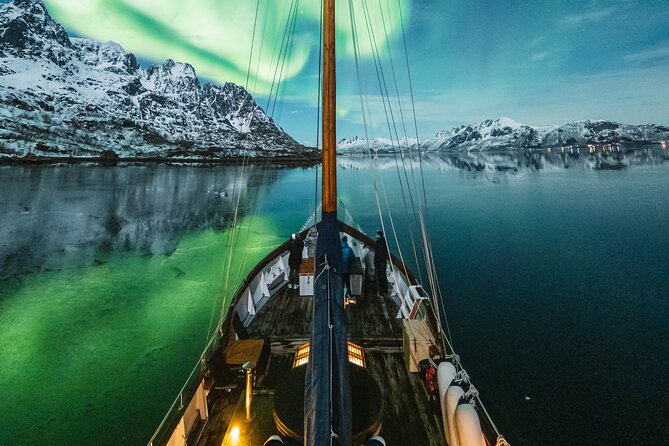 Luxury Northern Lights Yacht Cruise with Hot Tub from Tromsø - The Northern Lights question