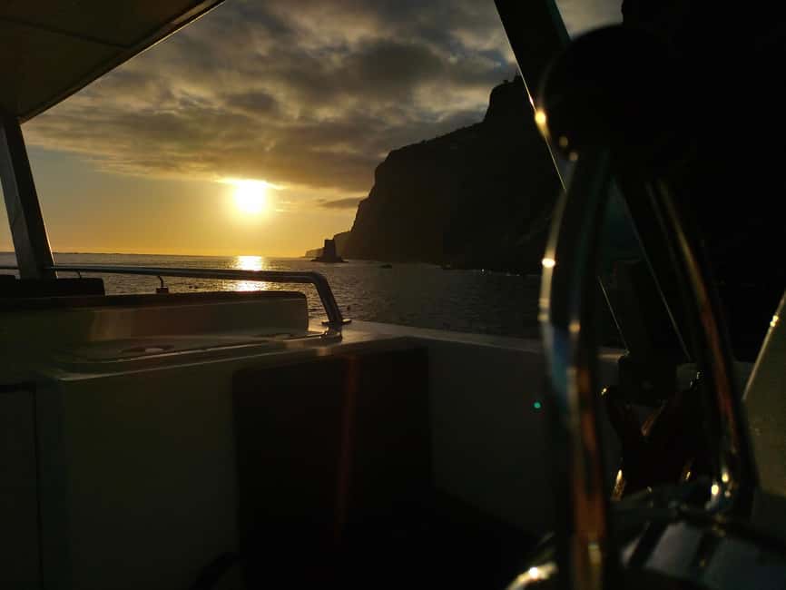 Madeira: Sunset Dinner Cruise - Why this evening works so well
