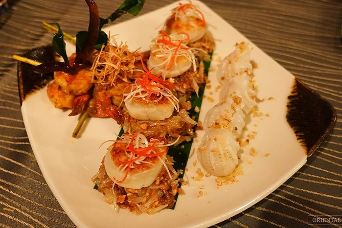 Manohra 5-Star Luxury Dinner Cruise with Pre-Canapés in Bangkok - Who should book the Manohra dinner cruise?