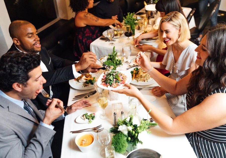 Marina Del Rey: Christmas Eve Buffet Brunch or Dinner Cruise - Music, décor, and the feeling of the occasion