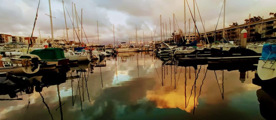 Marina Del Rey: Romantic Cruise, Dinner Charcuterie or Sushi - Choosing between snacks, wine, charcuterie, sushi, and dinner