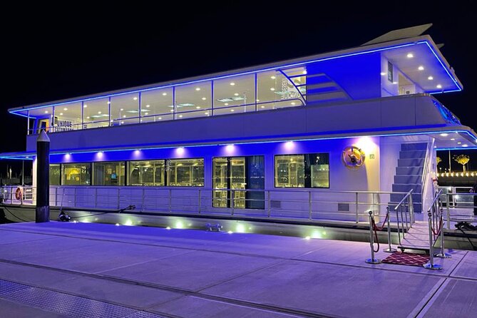 Marina Dhowe Cruise Dinner with Private Transfers - Finding the right boat at Dubai Marina