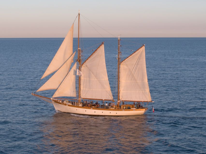 Marseille: Frioul Islands Sunset Cruise with Cocktail Dinner - Anchoring among the Frioul Islands