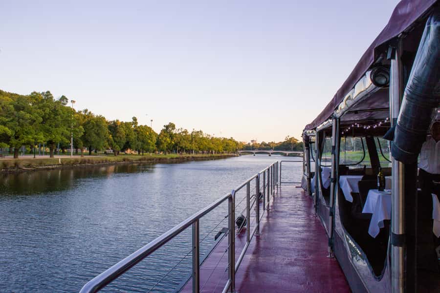 Melbourne: 4-Course Dinner Cruise with Drinks - Dessert, cheese, and the final drink