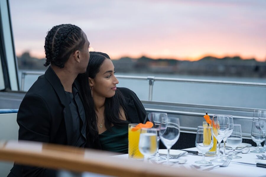 Montreal: Bateau-Mouche Cruise with A La Carte Dinner Option - Timing, Check-In, and the Final Bill