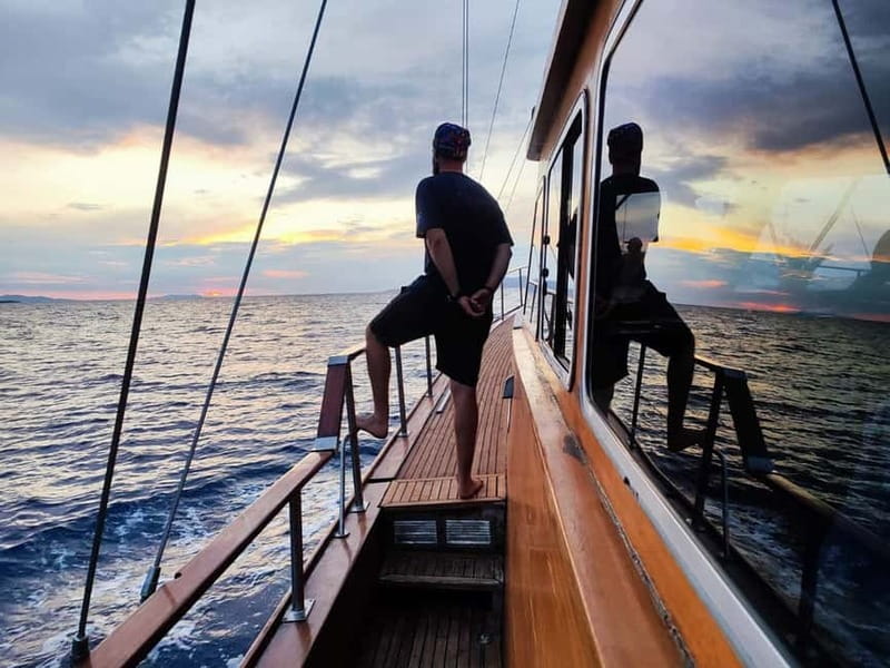 Mykonos: Sunset Boat Cruise with Light Dinner & Drinks - Boarding at Agios Ioannis Diakoftis