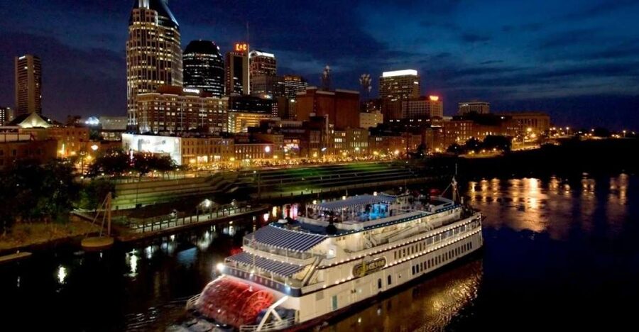 Nashville: General Jackson Showboat Dinner Cruise - Boarding the General Jackson at 6 p.m.