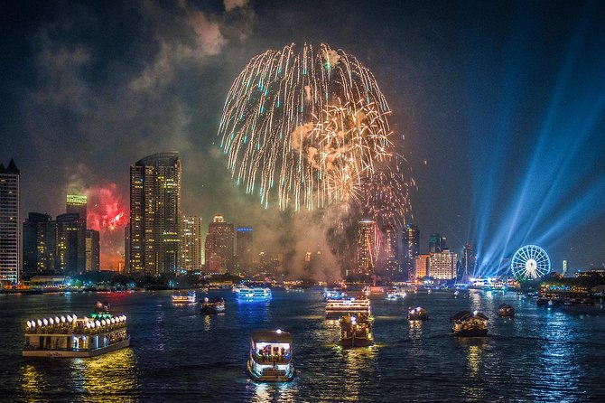 New Year Party : Chao Phraya Princess Dinner Cruise at Bangkok Admission Ticket - Getting to Asiatique before the 9:45 p.m. cutoff