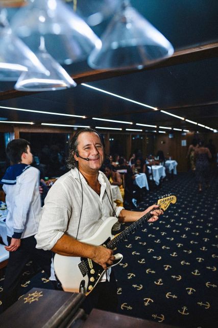 New York City: Gourmet Dinner Cruise with Live Music - The details worth knowing first