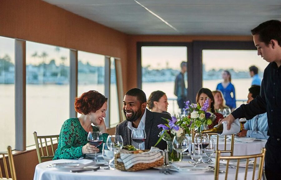 Newport Beach: City Cruises Weekend Dinner Cruise with DJ - Key things to know before you book