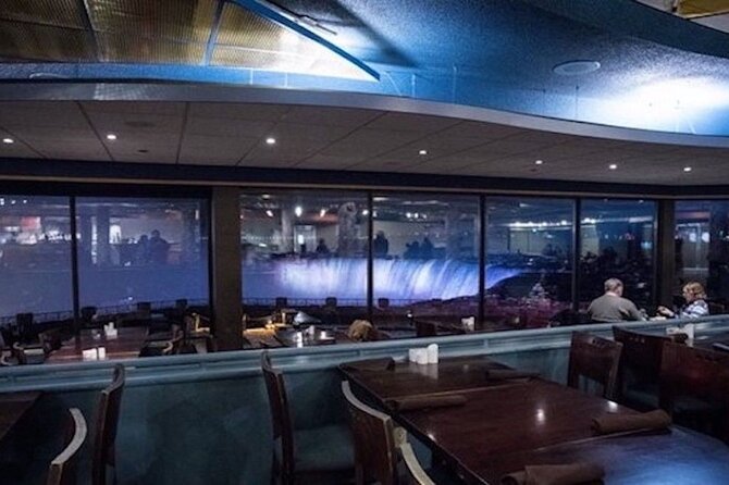 Niagara Falls Premium Night Tour: Fireworks Boat Cruise & Dinner - A small-group start around Niagara Falls