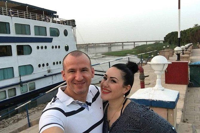 Night Dinner Nile cruise with belly dancer and folklore show - What the drivers add to the evening