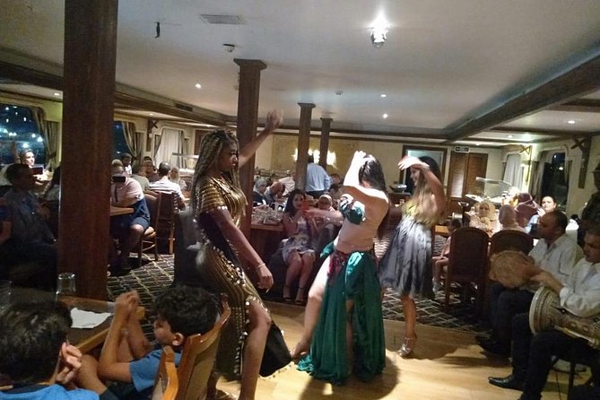 night-tour Nile dinner cruise with open buffet and belly dancer - The open buffet: Egyptian dishes with one timing catch