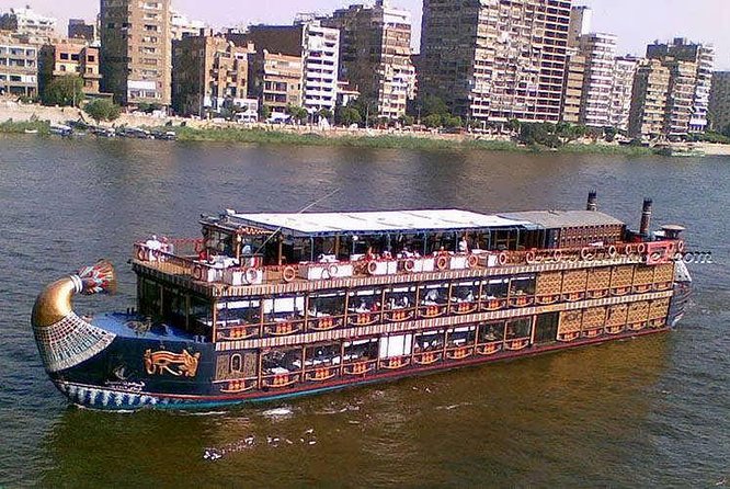 Nile dinner cruise in Cairo with transfer - What the three-hour evening includes