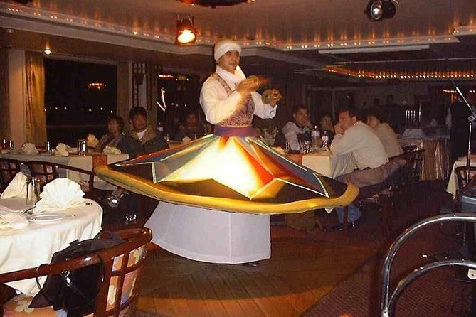 Nile Pharaoh dinner cruise on the Nile - Boarding at the downtown pier
